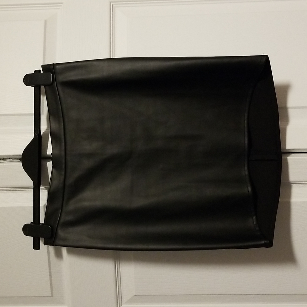 Black faux leather pencil skirt